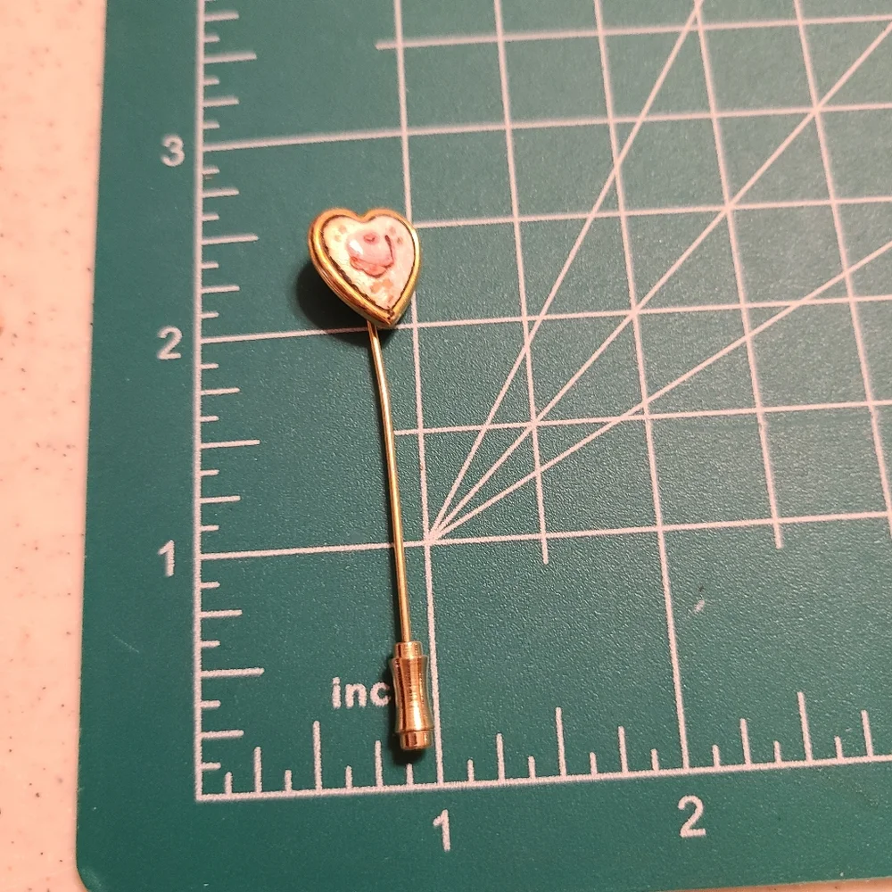 Gold Heart-Shaped Brooch Hat Pin with Pink Accent